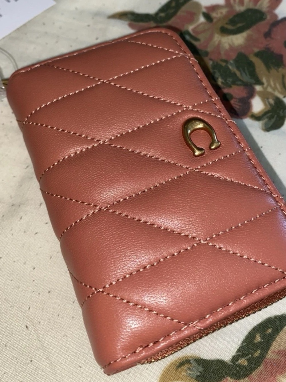 Coach Women’s Zip-Around Wallet Peach Quilted Logo Zipper Credit Card